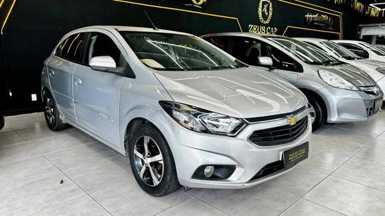 CHEVROLET ONIX 1.4 MPFI LTZ 8V FLEX 4P AUTOMÁTICO CHEVROLET ONIX 1.4 MPFI LTZ 8V FLEX 4P AUTOMÁTICO